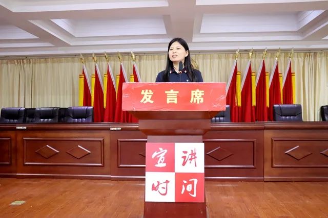 信華集團勘測院公司員工鄧秀梅積極參加市級百姓巡回宣講活動(dòng)
