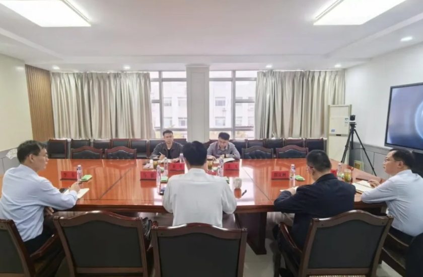 滕州市委常委、副市長(cháng)蔡平到信華集團調研