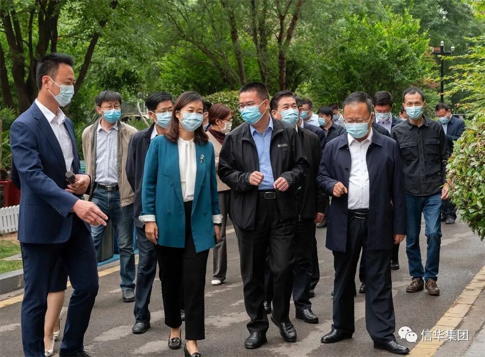 棗莊市政協(xié)到涵翠苑小區調研開(kāi)展提升住宅小區物業(yè)管理服務(wù)質(zhì)量工作